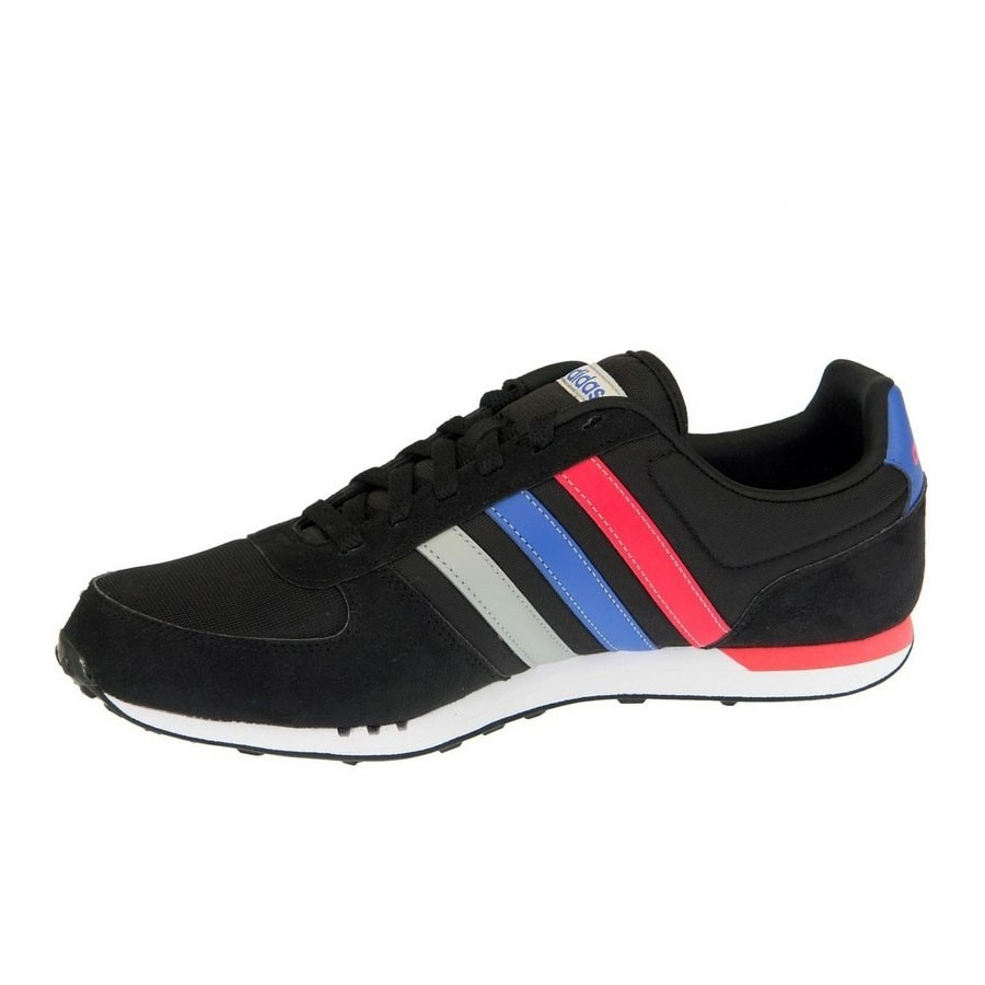маратонки adidas